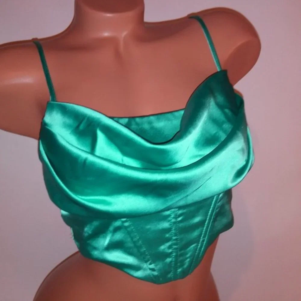 Princess Polly Crop Top Size 4 Teal Satin Draped Neck Solid Zip Up Back Preowned - Picture 1 of 8